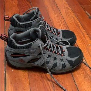 Columbia Men's Redmond Mid Waterproof Hiking Boots